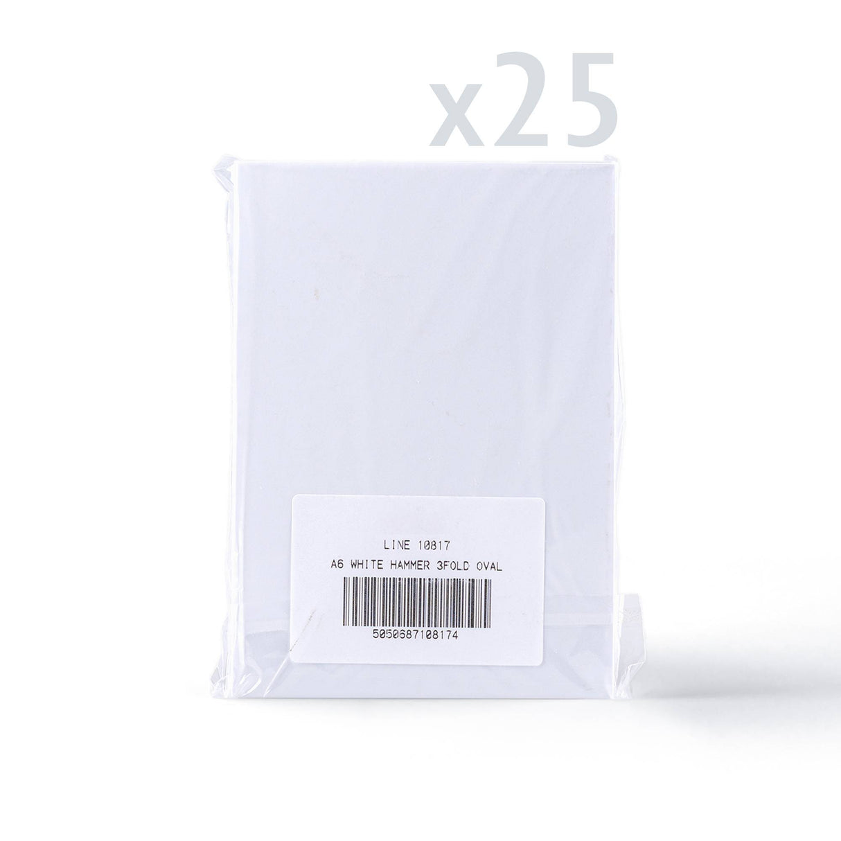 Biele trojité skladacie karty s kladivkovou štruktúrou a oválnym výrezom – balenie