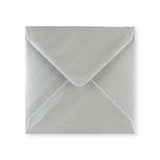130x130 mm Strieborná metalická obálka